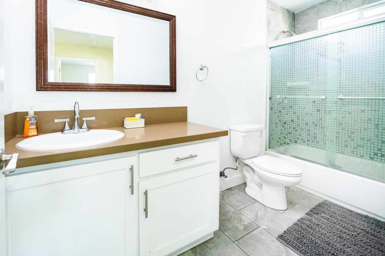 Spacious 5 Bedroom 3 Bath Modern Home By Downtown La With Parking Los Angeles Ngoại thất bức ảnh
